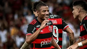 Aposte R$100 e receba R$262 se De La Cruz marcar em Flamengo x Palestino