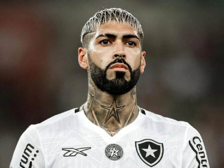 Barboza, do Botafogo, promove encontro com Rossi, do Flamengo, e Vegetti, do Vasco