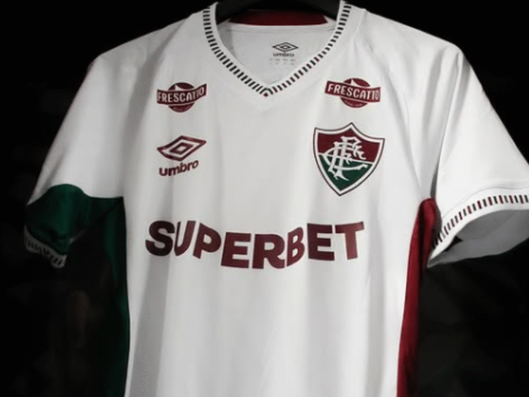 Nova camisa do Fluminense será rosa