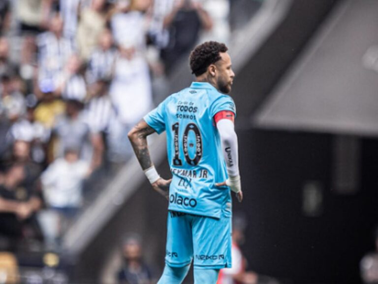 Vídeo: Neymar se “vinga” de bolada em Mavie durante jogo do Santos