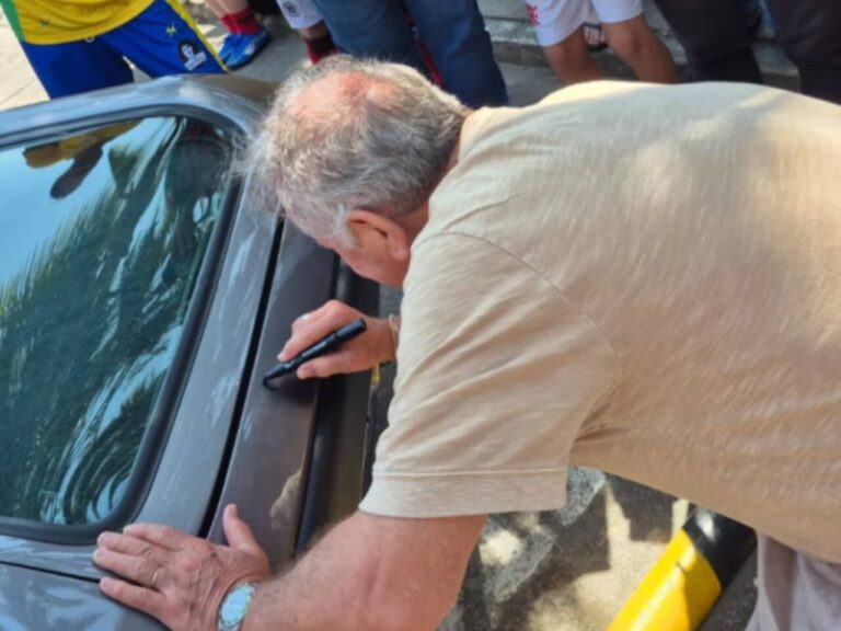A declaração de Zico ao reencontrar seu carro após 45 anos