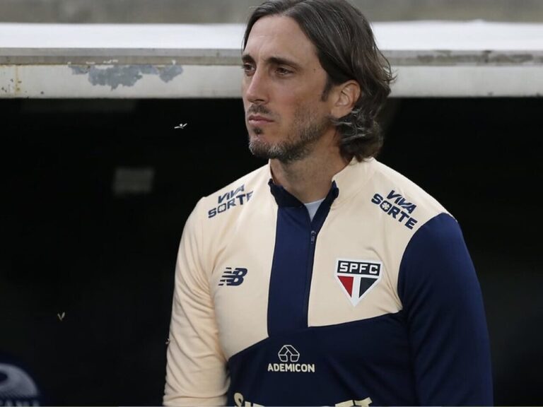 A declaração de Zubeldía direcionada ao São Paulo: “Será campeão…”