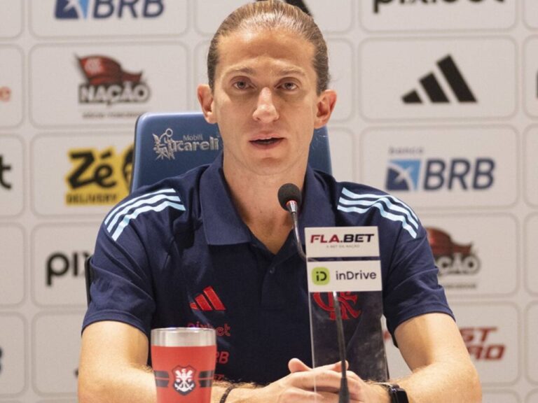 Filipe Luís ganha dúvida no Flamengo para o clássico contra o Botafogo