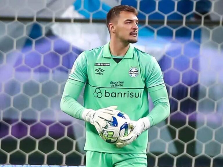 Gabriel Grando é sincero ao falar sobre permanência no Grêmio