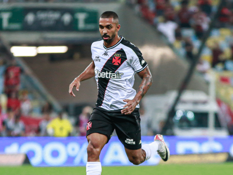 Vasco bate o martelo sobre presença de Paulo Henrique contra o Fortaleza Vasco bate o martelo sobre presença de Paulo Henrique contra o Fortaleza