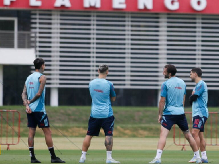 Treino do Flamengo é interrompido para exame de doping surpresa