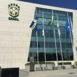 Botafogo x Flamengo: CBF divulga áudio do VAR em lance polêmico