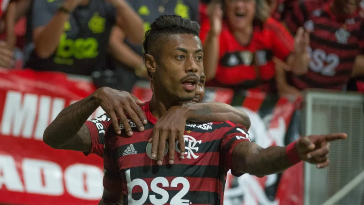 Bruno Henrique durante a comemoração, após marcar mais um gol pelo Flamengo