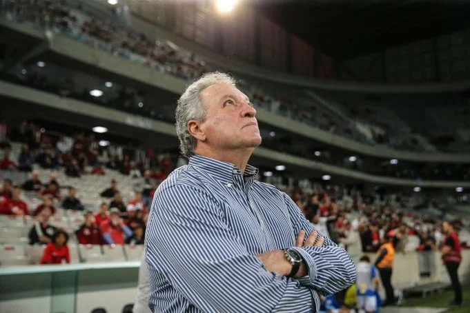 Ex-técnico do Flamengo é contratado pelo Vasco para a próxima temporada