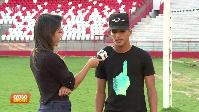 Atacante recém contratado pelo Flamengo já está treinando no Ninho do Urubu