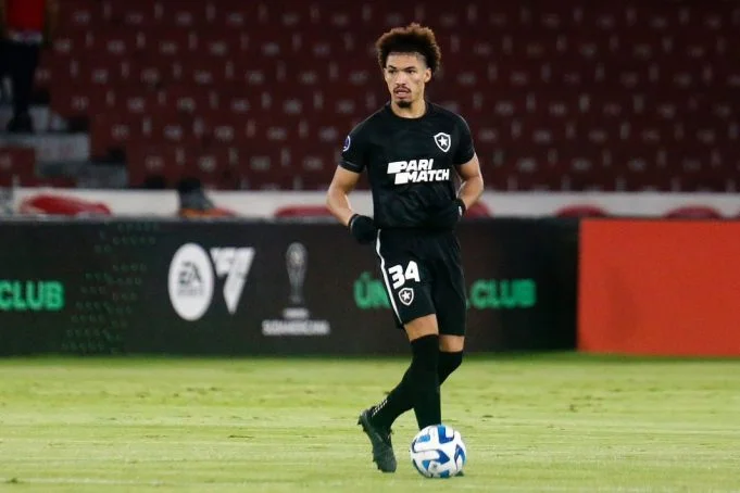 Cruzeiro fica assustado com exigências por Adryelson, do Botafogo