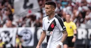 Adson em ação pelo Vasco