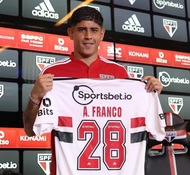 Alan Franco em apresentação pelo São Paulo