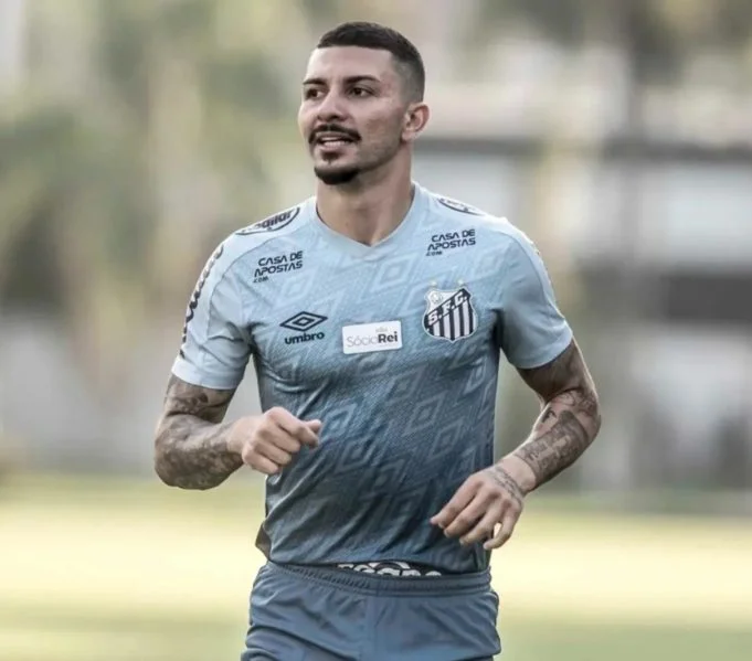 Santos: diretoria define futuro de Alisson