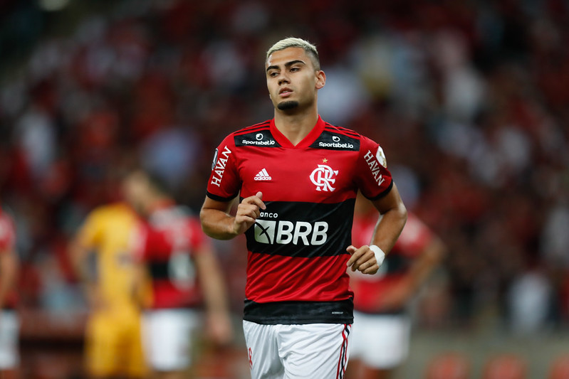 Torcedores do Palmeiras provocam Andreas Pereira, ex-Flamengo