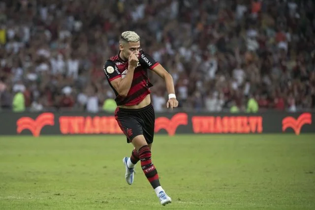 Andreas em jogo do Flamengo contra o Fluminense pelo Campeonato Brasileiro