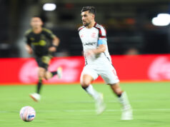 Arrascaeta contra o LA no Mundial (Foto: Gilvan De Souza// Flamengo)