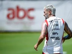 Flamengo: Arrascaeta responde provocação de zagueiro do Racing