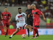 Após ser ‘humilhado’ por Arrascaeta, Carlos Alberto tem atitude inusitada para jogo das estrelas deste ano