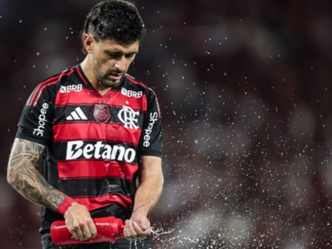 Arrascaeta poderá superar marca de Petković pelo Flamengo na final da Libertadores