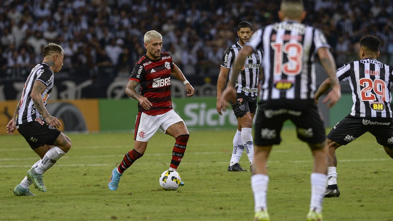 Atacante do Flamengo manda recado para a torcida após jogo de ida