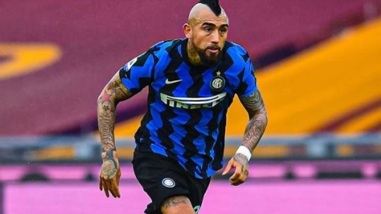 Com a saída de Arturo Vidal, Flamengo terá apenas seis jogadores