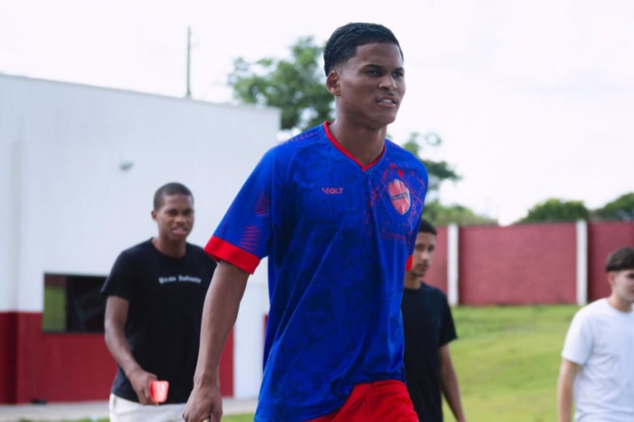 Atacante Heitor, do Vila Nova, de Goiás