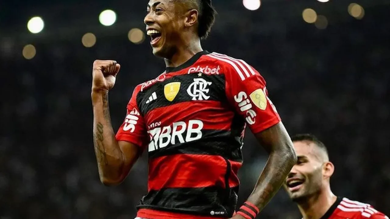 Por que Bruno Henrique e Ayrton Lucas desfalcam o Flamengo contra o  Athletico pelo Campeonato Brasileiro?