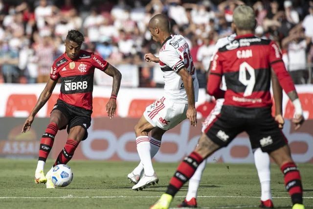 Bruno Henrique durante o jogo entre Flamengo e São Paulo pelo Campeonato Brasileiro de 2021
