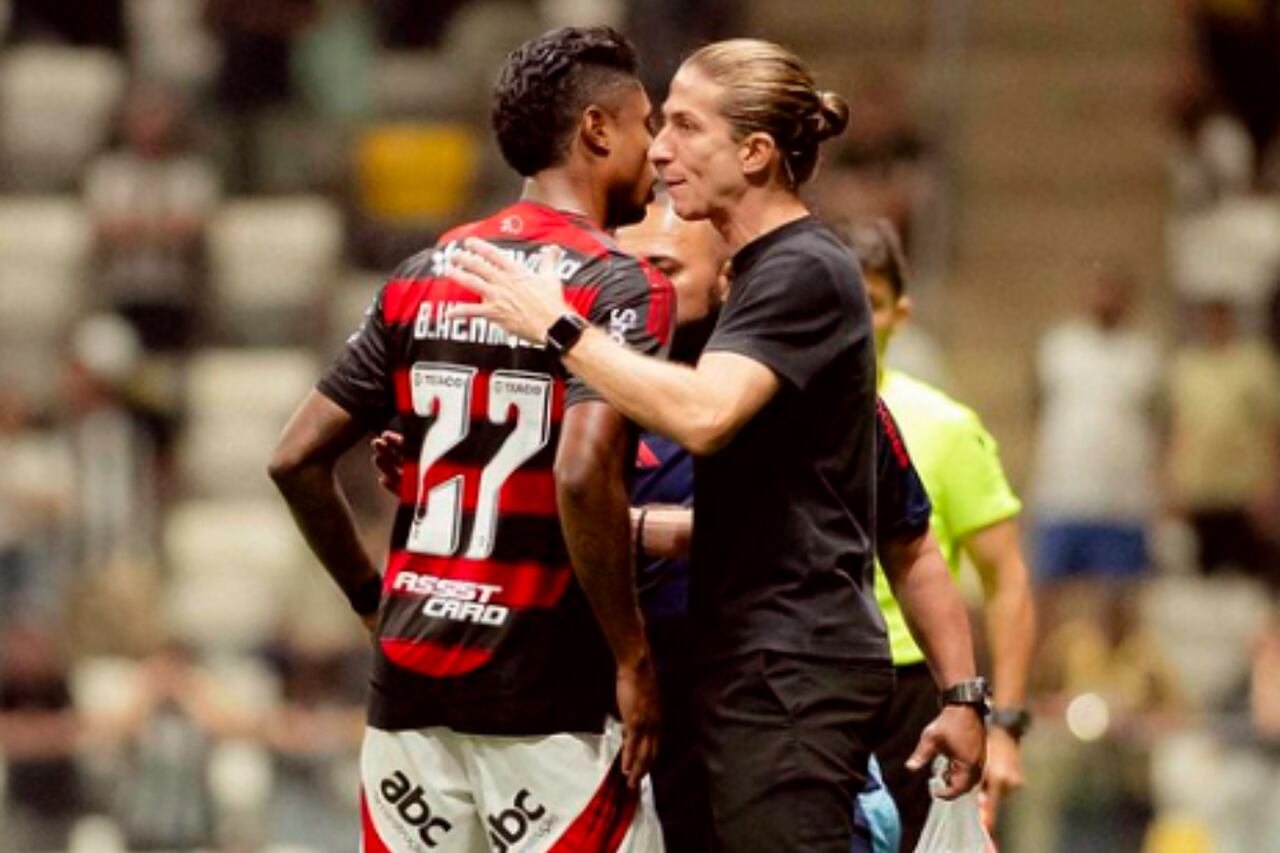 Bruno Henrique e Filipe Luís 