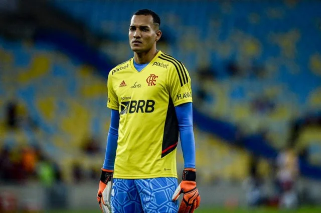 Bruno no aquecimento do Flamengo antes de jogo pela Libertadores no Maracanã