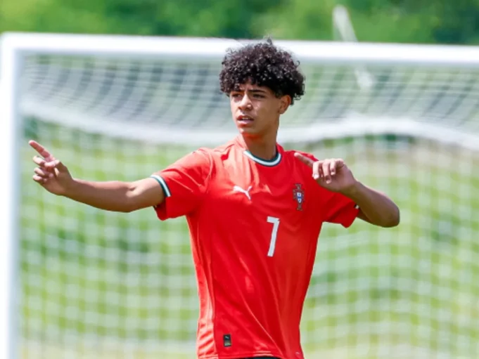 Gigantes da Europa enviaram olheiros para a estreia do filho de Cristiano Ronaldo na Seleção