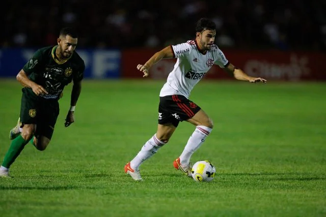 Daniel Cabral em jogo do Flamengo contra o Altos pela Copa do Brasil
