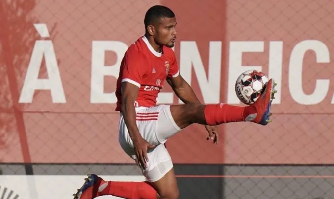 Flamengo demonstra interesse na contratação de atacante formado nas categorias de base do próprio rubro-negro