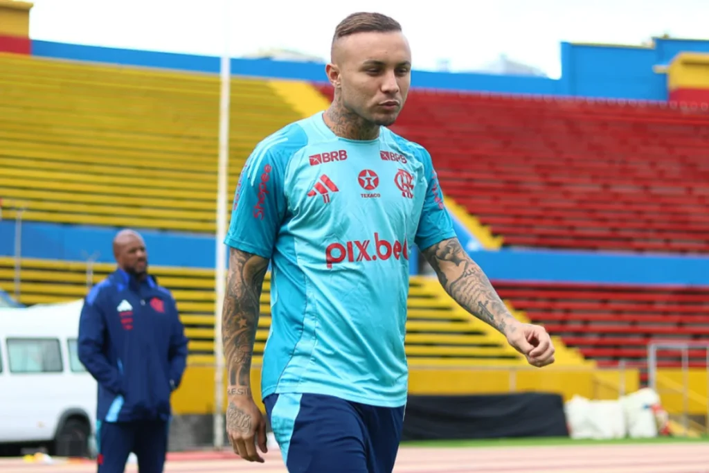 Everton Cebolinha antes de iniciar as atividades pelo Flamengo - Foto: Gilvan de Souza/CRF