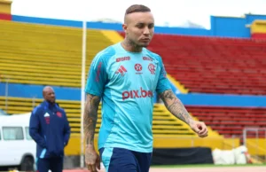 Everton Cebolinha antes de iniciar as atividades pelo Flamengo - Foto: Gilvan de Souza/CRF