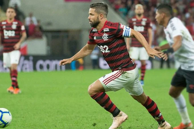 Diego não descarta encerrar a carreira no Flamengo: ‘É uma possibilidade’