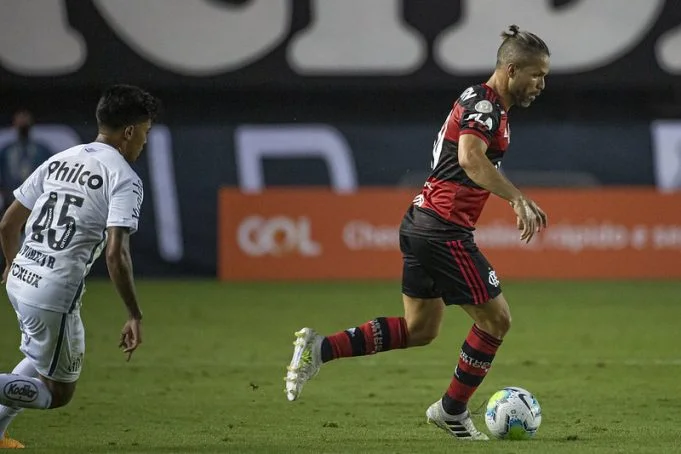Diego Ribas tira onda com uniforme do Flamengo e viraliza na web