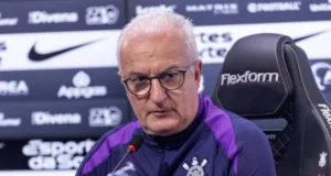 Dorival Jr. em sua primeira coletiva como técnico do Corinthians - Foto: Rodrigo Coca/Agência SCCP