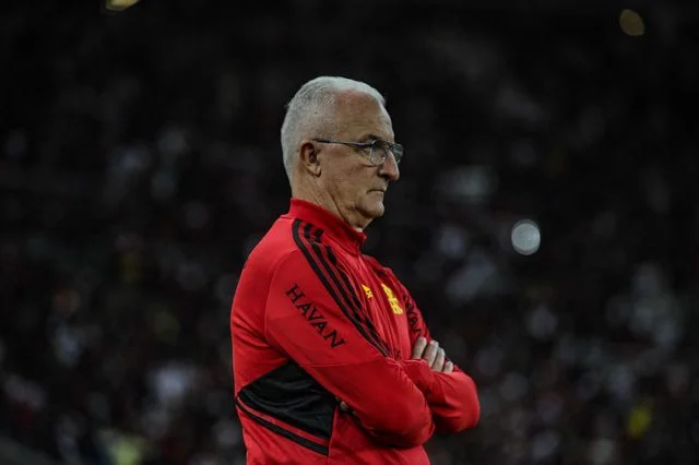 Dorival Junior durante o jogo entre Flamengo x Cuiabá pelo Campeonato Brasileiro de 2022