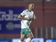 Ele ficou 9 meses longe do futebol para tratar um problema no coração