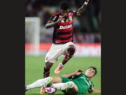 Emerson Royal manda recado para a torcida do Flamengo