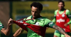 Felipe Anderson durante treino do Palmeiras (Foto: Reprodução/Palmeiras)