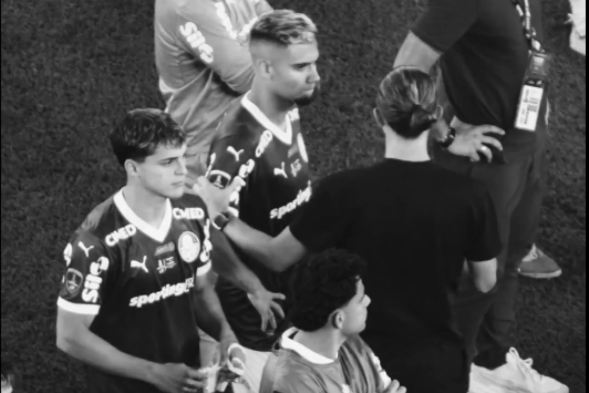 Vídeo mostra Filipe Luís consolando Andreas Pereira após Flamengo x Palmeiras; assista Filipe Luís consola Andreas Pereira