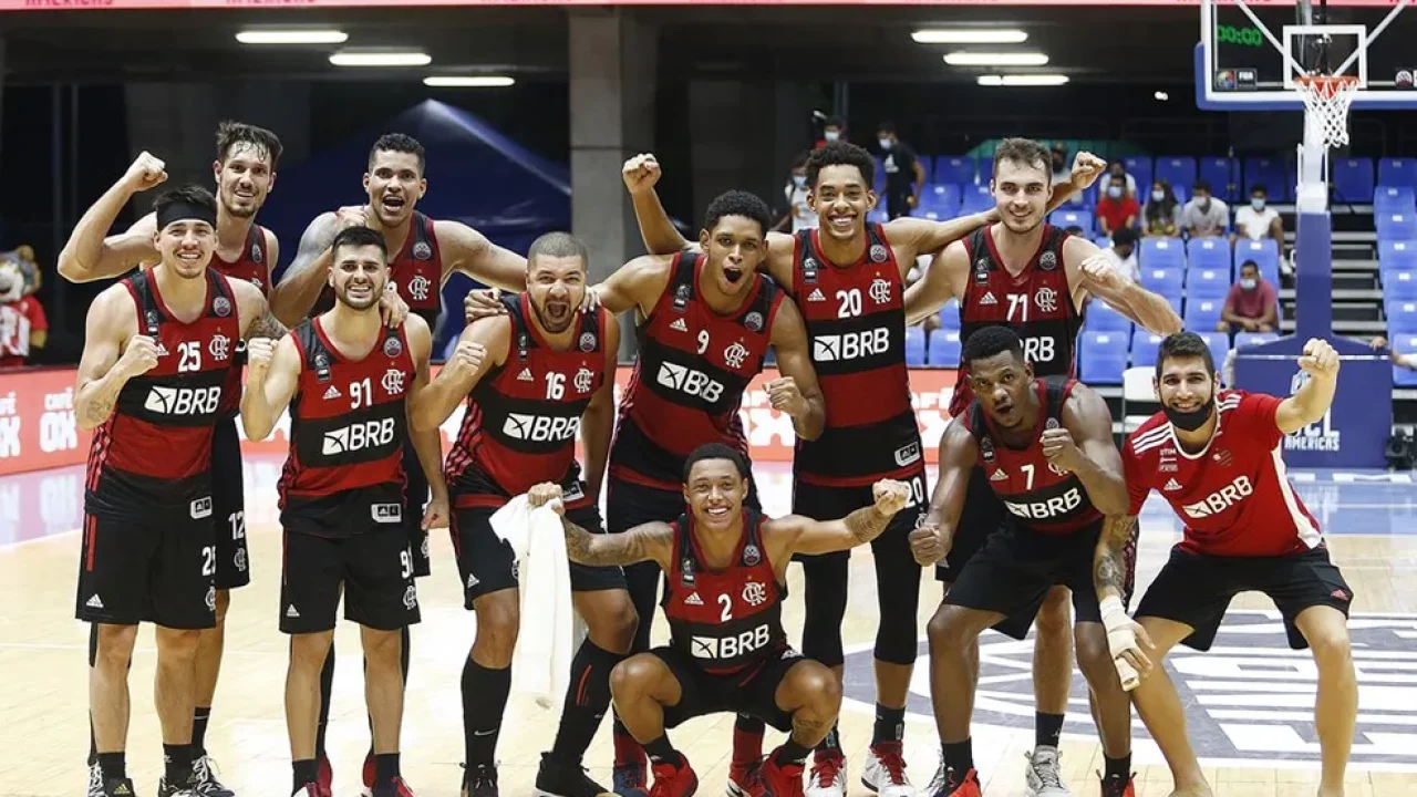 Em jogo emocionante, FlaBasquete vence o São Paulo fora de casa e assume a  Liderança do NBB