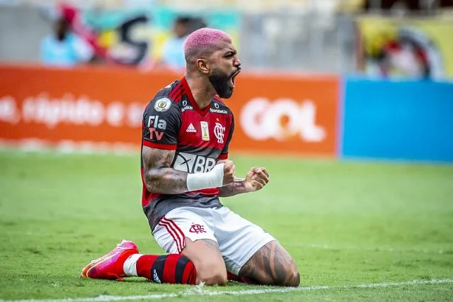 Gabigol vibra após marcar um gol na partida entre Flamengo x Corinthins no Campeonato Brasileiro de 2020