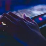 Escolhas Digitais na Era Moderna: Confiança, Design e Usabilidade