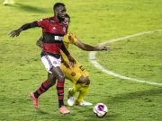 Ceni reforça pedido para permanência de Gerson no Flamengo
