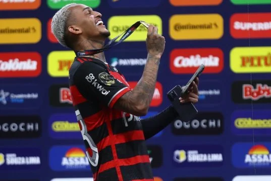 Lateral Wesley, do Flamengo