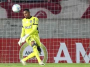 Por que árbitro voltou atrás e cancelou expulsão de John, do Botafogo? Veja áudio do VAR